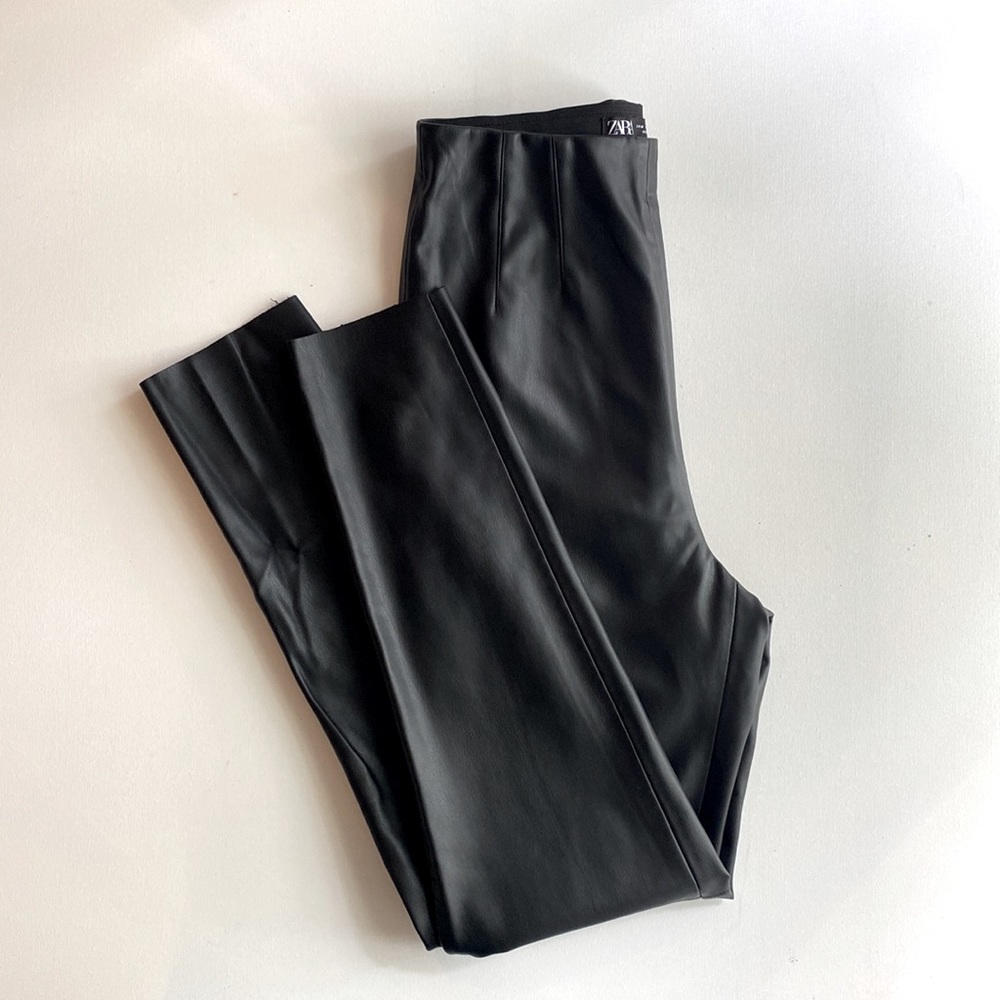 Zara skinny faux leather leggings, size M. High waist, perfect condition!
